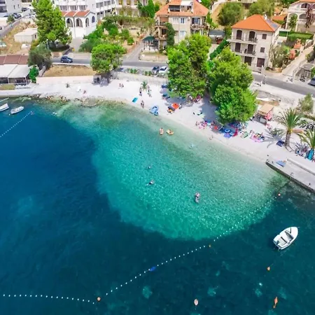 Bed and breakfast Fortis Trogir