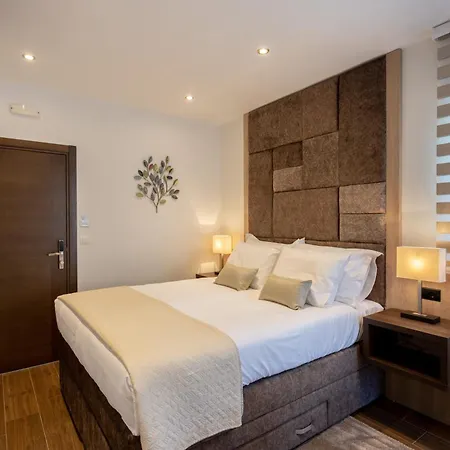 Bed and Breakfast Fortis Τρογκίρ