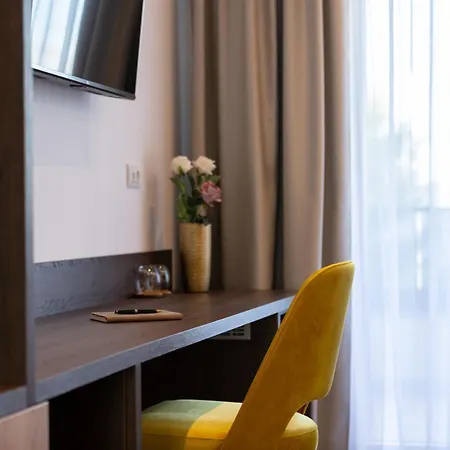 Couette-café Fortis 4*